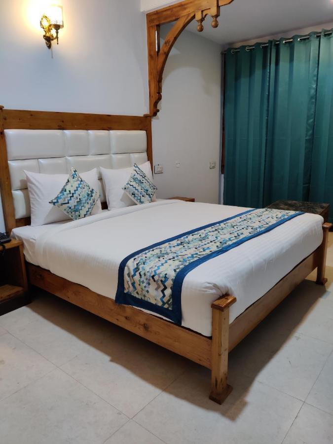 Golden Oak Bed & Breakfast Shimla Ngoại thất bức ảnh