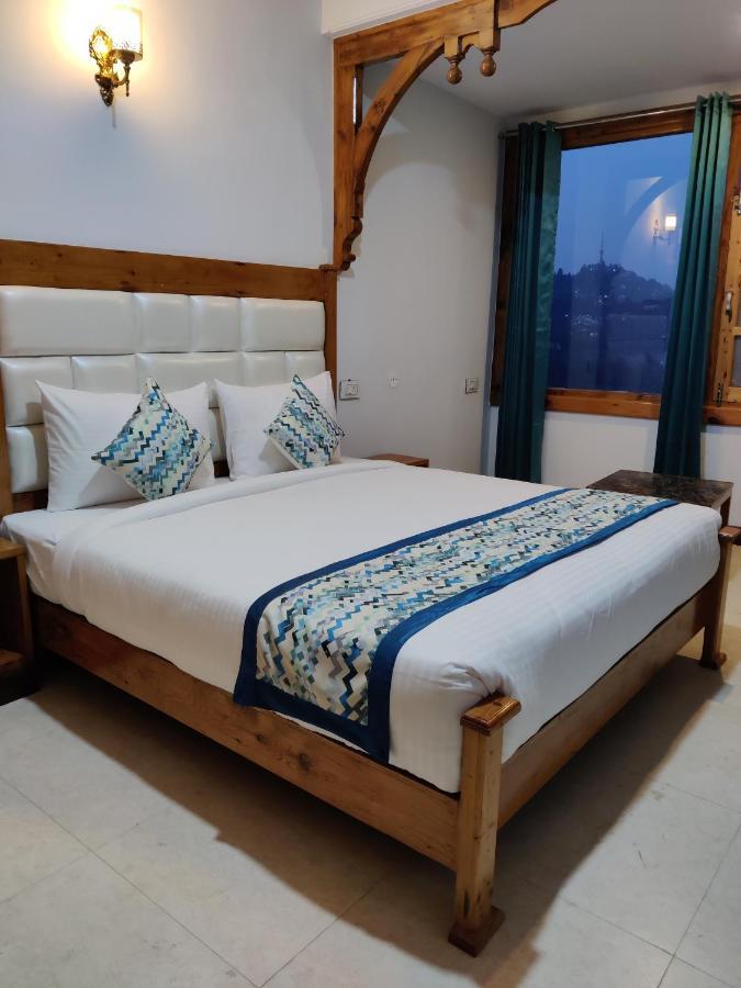 Golden Oak Bed & Breakfast Shimla Ngoại thất bức ảnh