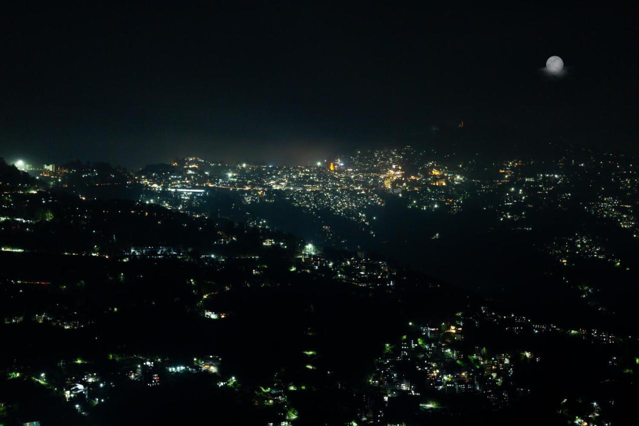 Golden Oak Bed & Breakfast Shimla Ngoại thất bức ảnh